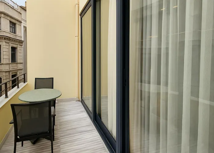 Aleksandr Pera Hotel 3*