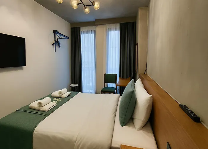 Aleksandr Pera Hotel