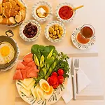 Aleksandr Pera Hotell 3*