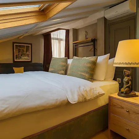 Aleksandr Pera Hotel 3*