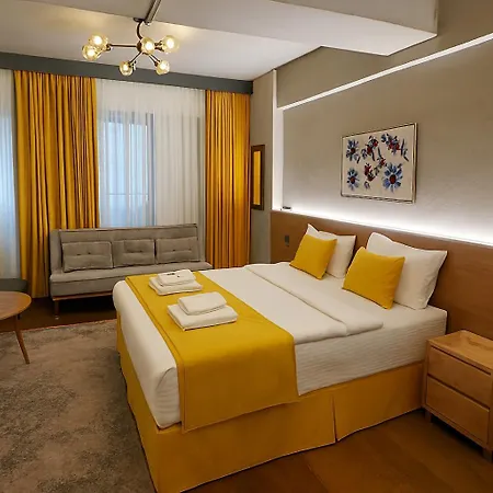 Hotel Aleksandr Pera 3*