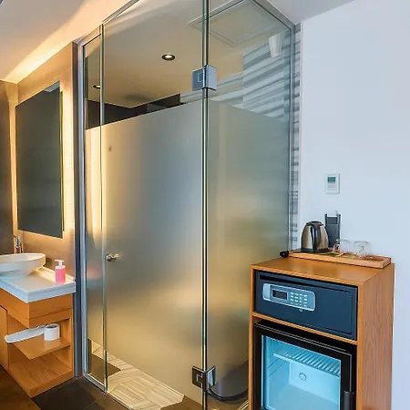 Aleksandr Pera Hotel Istanbul
