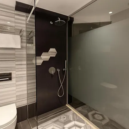 Aleksandr Pera 3* Istanbul