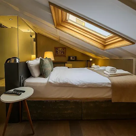 Szálloda Aleksandr Pera