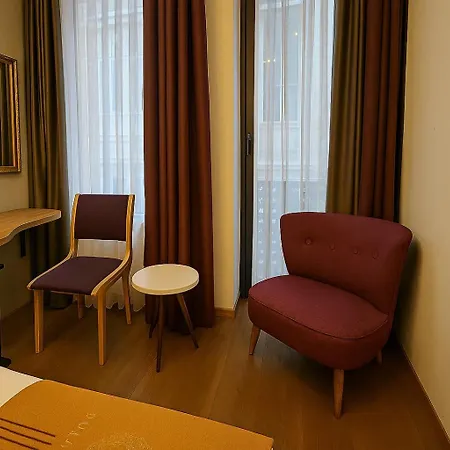 Aleksandr Pera Hotel 3*