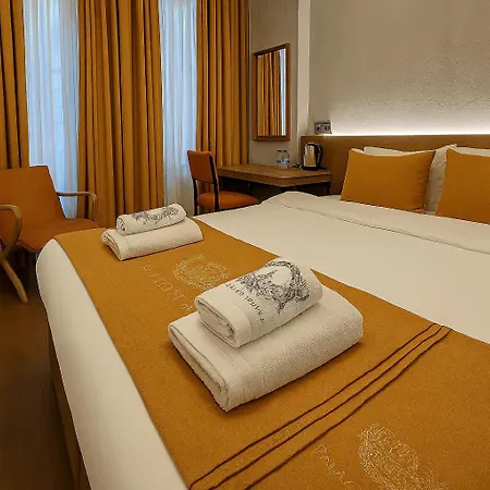 Aleksandr Pera Hotel Istanbul