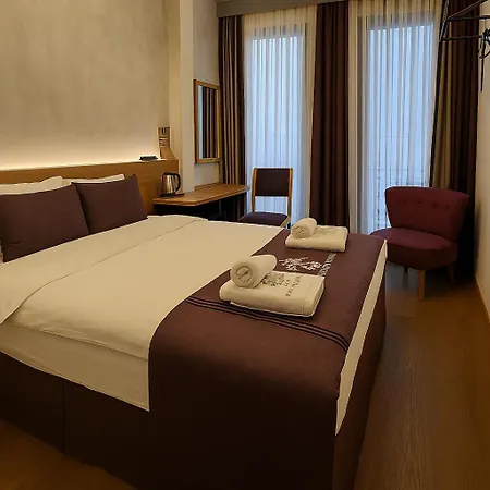 Aleksandr Pera Istanboel