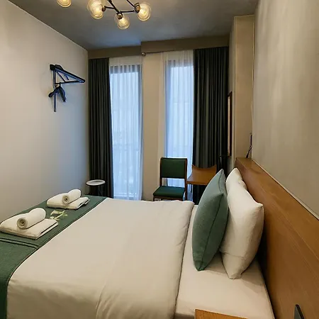 Aleksandr Pera Hotel