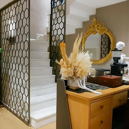 Aleksandr Pera Hotel