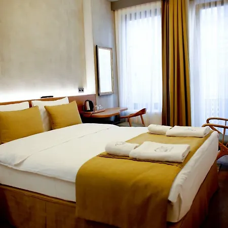 Aleksandr Pera 3* Istanbul