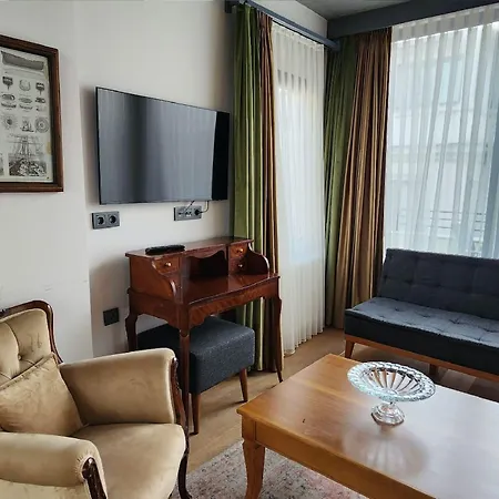 Aleksandr Pera Hotel Istanbul