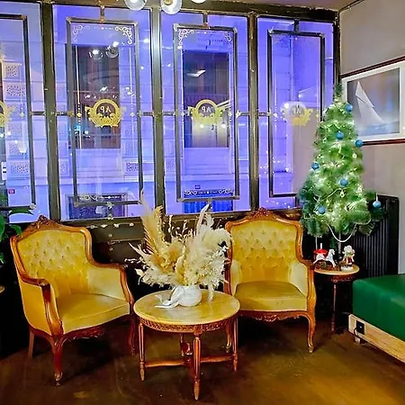 Hotel Aleksandr Pera 3*