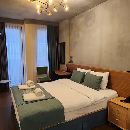 Aleksandr Pera Szálloda 3*