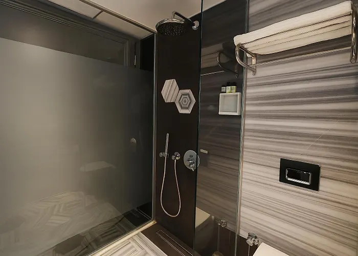 Aleksandr Pera Hotell