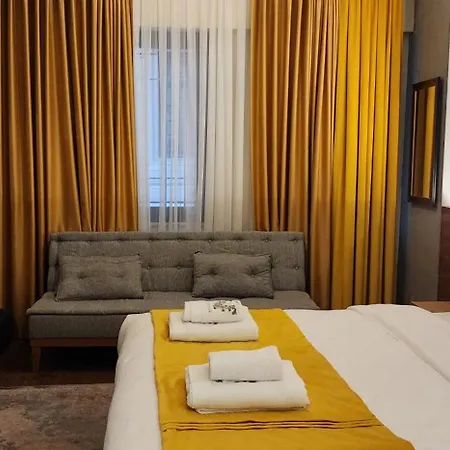 Aleksandr Pera Hotel Istanbul