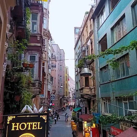 Aleksandr Pera Istanbul